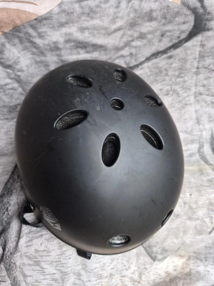 Diverse Helmen, BTWIN, Oxelo, paarse, groene, Roze, rode, zw, Fietsen en Brommers, Fietsaccessoires | Fietshelmen, Gebruikt, Jongen of Meisje