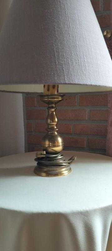 schemerlamp kompleet met kap beschikbaar voor biedingen