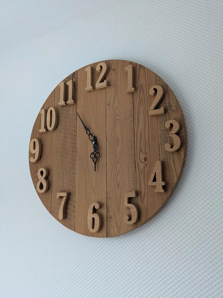 Houten Wandklok  met Grote Cijfers, Huis en Inrichting, Woonaccessoires | Klokken, Gebruikt, Wandklok, Analoog, Ophalen