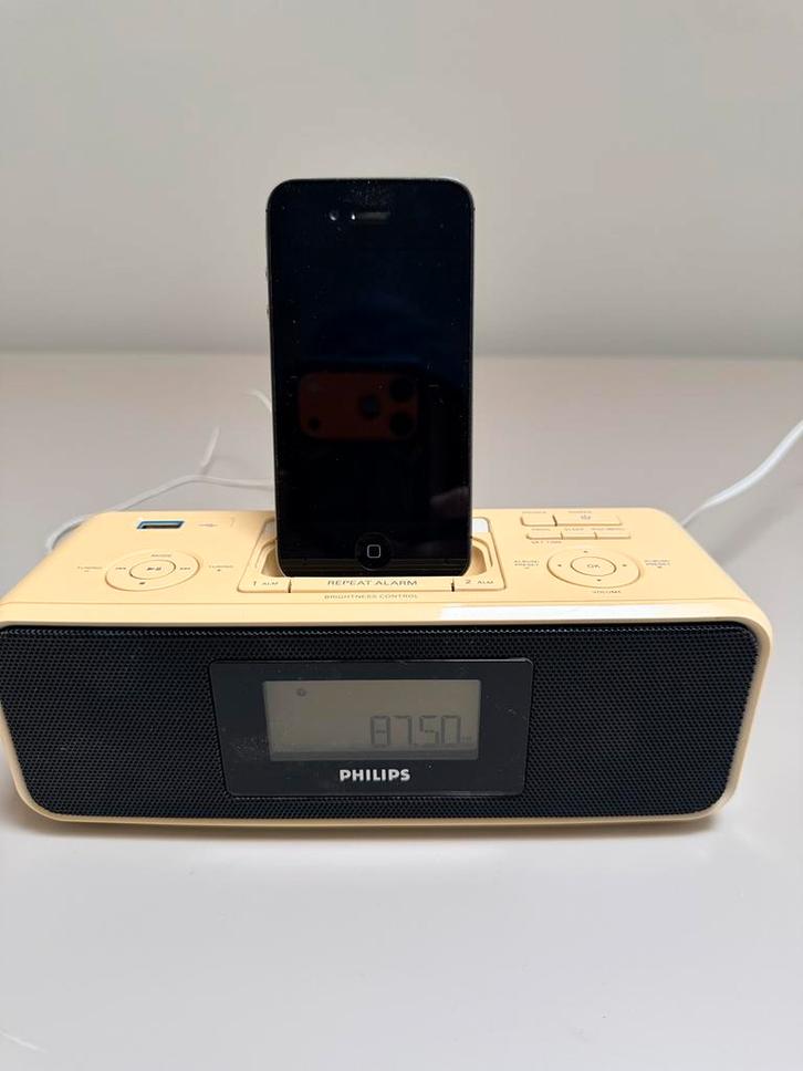 Philips DC200/79 wekkerradio. Geschikt voor Iphone/Ipod, Witgoed en Apparatuur, Wekkers, Gebruikt, Digitaal, Ophalen of Verzenden