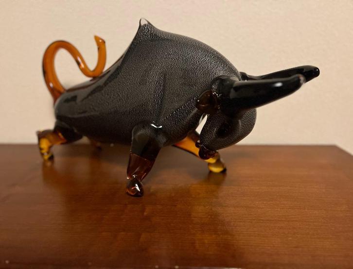Grote stier van glas., Antiek en Kunst, Kunst | Beelden en Houtsnijwerken, Ophalen