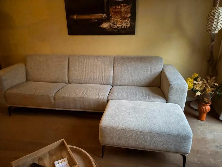 Lorraine 4,5 zits bank + voetenbank, Huis en Inrichting, Banken | Bankstellen, Gebruikt, Rechte bank, Vierpersoons of meer, 250 tot 300 cm