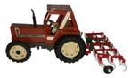 Britains 9528, 9550 Fiat 880 DT + brede cultivator 1:32, Ophalen of Verzenden, Zo goed als nieuw, Tractor of Landbouw, Britains