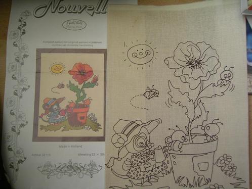 Nouvelle - 1 Stof en patroon . Matilda Mouse. Heb ook DMC, Hobby en Vrije tijd, Borduren en Borduurmachines, Nieuw, Patroon, Handborduren