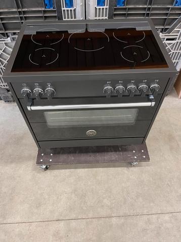 BERTAZZONI INDUCTIE FORNUIS MAT ZWART 5 ZONES beschikbaar voor biedingen