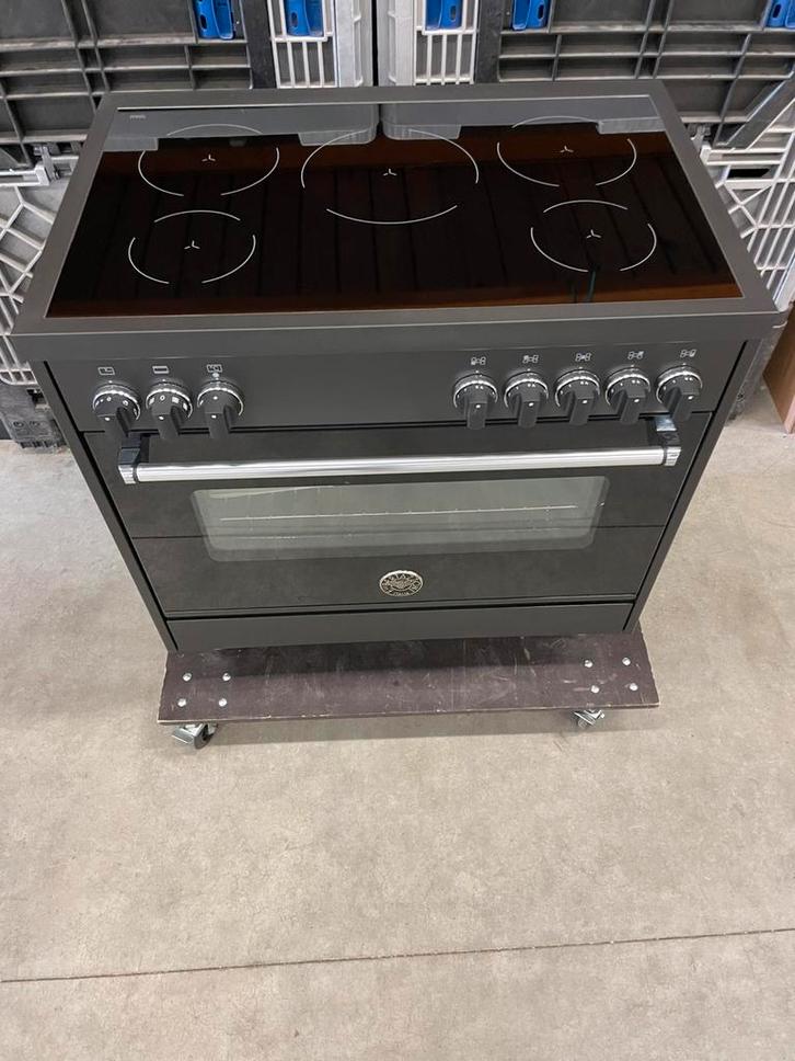 BERTAZZONI INDUCTIE FORNUIS MAT ZWART 5 ZONES, Witgoed en Apparatuur, Fornuizen, Nieuw, Vrijstaand, Inductie, 5 kookzones of meer