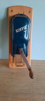 antieke wand koffiemolen patrol blauw, Ophalen