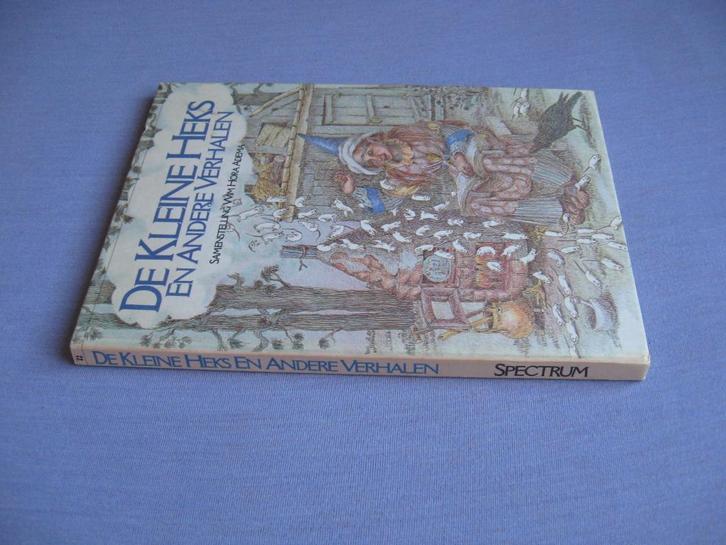 DE KLEINE HEKS en andere Verhalen - Wim Hora Adema (samenst), Boeken, Sprookjes en Fabels, Gelezen, Ophalen of Verzenden