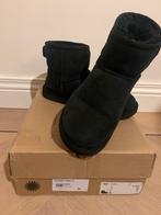 Zwarte UGG Classic Mini II - Maat 38, Ophalen of Verzenden, Zo goed als nieuw, Zwart, Lage of Enkellaarzen