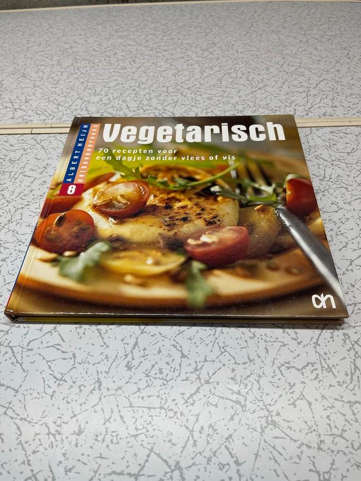 Vegetarisch kookboek van Albert Heijn, Boeken, Kookboeken, Zo goed als nieuw, Hoofdgerechten, Europa, Vegetarisch, Ophalen of Verzenden