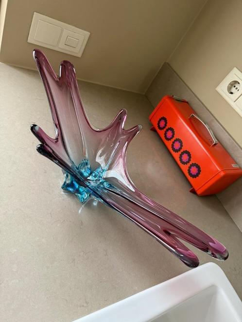 Design schaal paars roze / blauw fruitschaal, Huis en Inrichting, Woonaccessoires | Schalen en Manden, Zo goed als nieuw, Schaal