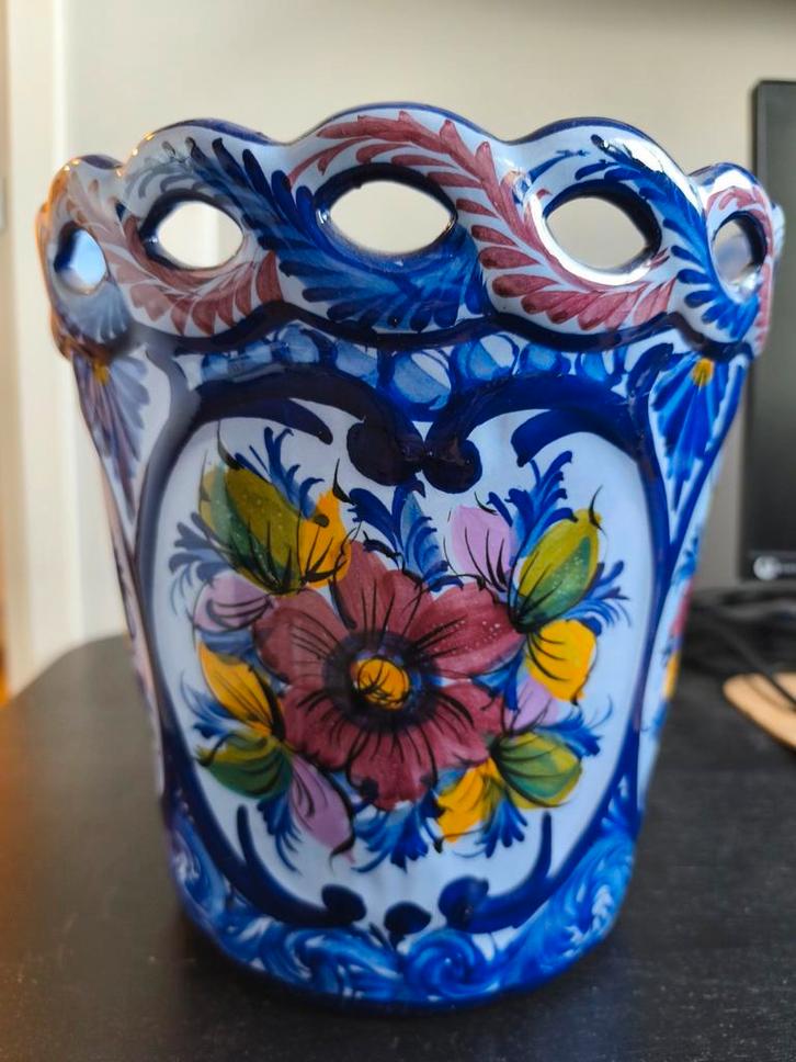 Portugese vaas/ bloempot., Antiek en Kunst, Antiek | Vazen, Ophalen of Verzenden