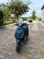 Piaggio zip 4 takt blauw, Fietsen en Brommers, Scooters | Piaggio, Ophalen, Maximaal 45 km/u, Zip, Zo goed als nieuw