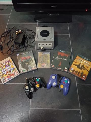 Nintendo gamecube zilver met 4 spellen en 2 controllers beschikbaar voor biedingen