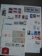 eerste dag enveloppen 1977, Postzegels en Munten, Ophalen of Verzenden, Onbeschreven, Nederland