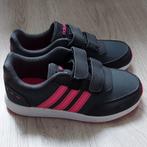 Adidas maat 30, Kinderen en Baby's, Kinderkleding | Schoenen en Sokken, Schoenen, Nieuw, Meisje, Ophalen of Verzenden