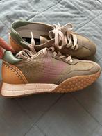 ️️, Kleding | Dames, Schoenen, Ophalen of Verzenden, Zo goed als nieuw, Sneakers of Gympen