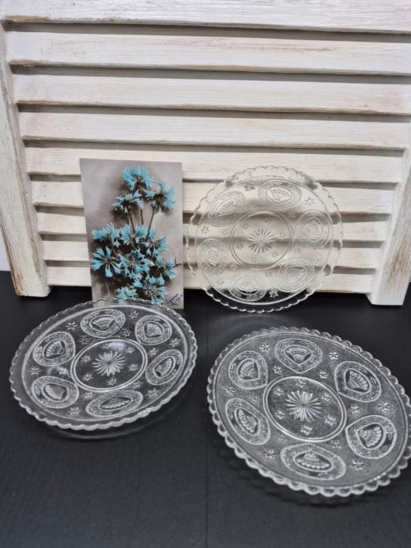 3 antieke persglas gebaksbordjes, Antiek en Kunst, Antiek | Glas en Kristal, Ophalen of Verzenden