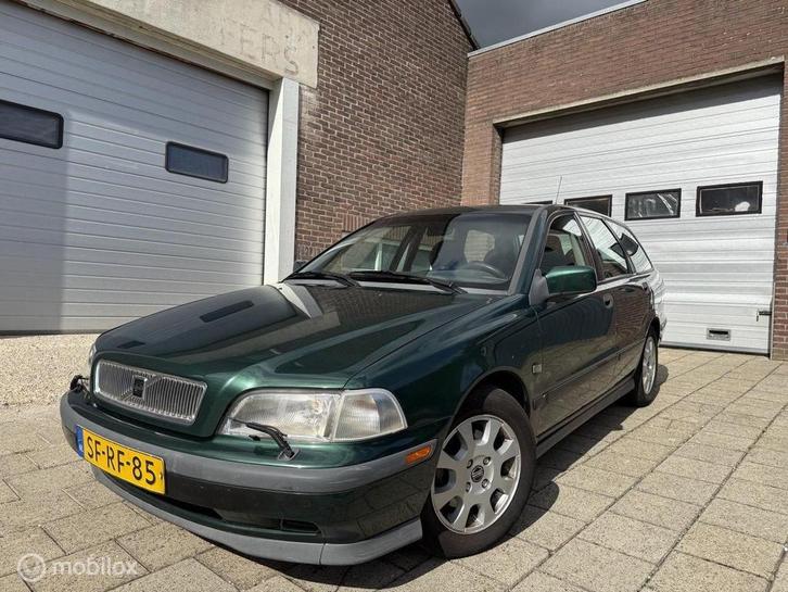 Volvo V40 1.8 Luxury, Auto's, Volvo, Bedrijf, Te koop, V40, ABS, Airbags, Airconditioning, Alarm, Centrale vergrendeling, Cruise Control