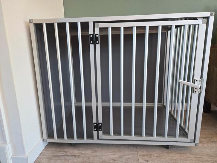 Honden bench maat M, Dieren en Toebehoren, Hondenbenches, Ophalen