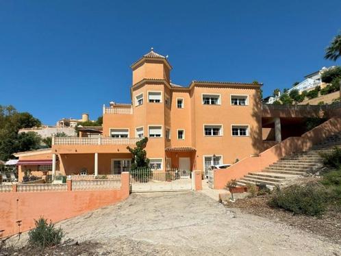 Ruime traditionele villa met mooi zeezicht in El Campello, Huizen en Kamers, Buitenland, Spanje, Woonhuis, Dorp