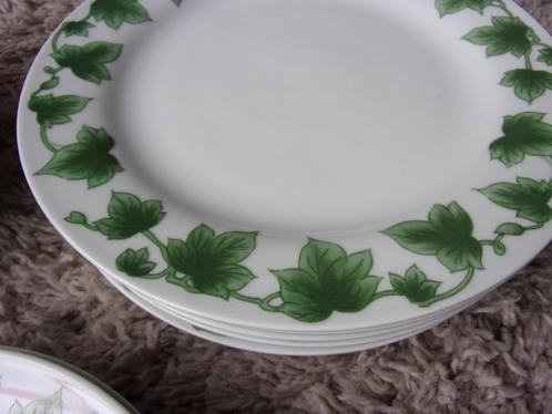 PORSELEIN SERVIES MET KLIMOP/VINTAGE SERVIES HEDERAPLANT, Huis en Inrichting, Keuken | Servies, Zo goed als nieuw, Overige typen