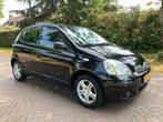 Toyota Yaris 1.0 VVT-i Sol Met Nwe APK! #5DEURS ZEER MOOI, Stof, Gebruikt, 4 cilinders, 400 kg