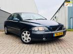 Volvo S60 2.4 NIEUWE APK AUTOMAAT, Auto's, Gebruikt, Zwart, Blauw, Bedrijf