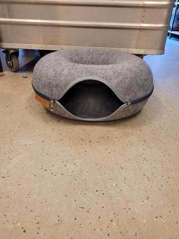 Kattenmand kattentunnel beschikbaar voor biedingen