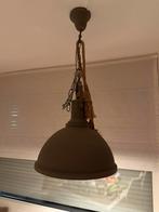 Stoere industriele taupe kleurige hanglamp !, Huis en Inrichting, Lampen | Hanglampen, Ophalen of Verzenden, Zo goed als nieuw