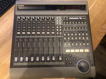 Mackie Control Universal Midi Controller beschikbaar voor biedingen