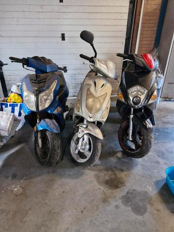 3 loop of sloop scooter plus Diverse scooter Onderdelen  beschikbaar voor biedingen