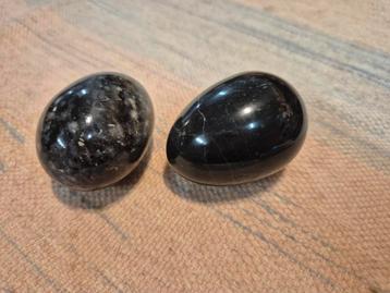 2 Marmeren Eieren - Decoratief beschikbaar voor biedingen
