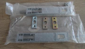 Te koop raamboompjes en kantschuiven. beschikbaar voor biedingen