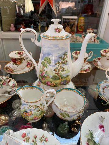 Servies diverse Royal Albert Chelsea Bird koffie pot kop en beschikbaar voor biedingen