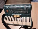 Mooie accordeon,80 basser merk Marinucci., Muziek en Instrumenten, Ophalen, Gebruikt, 80-bas, Met koffer