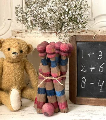 Brocante oude houten kegeltjes / kegelsetje 9 delig beschikbaar voor biedingen