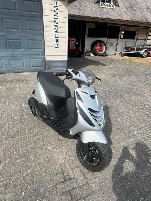 piaggio zip 172cc stage 1, Fietsen en Brommers, Scooters | Piaggio, Zo goed als nieuw, Zip, Maximaal 25 km/u, Tweetakt, Ophalen