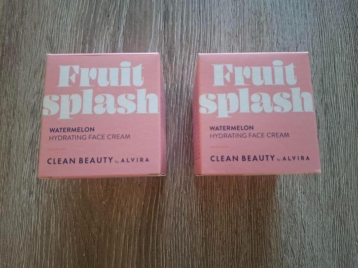 2 nieuwe Fruit splash hydrating face cream (advr 27), Sieraden, Tassen en Uiterlijk, Uiterlijk | Gezichtsverzorging, Nieuw, Verzorging