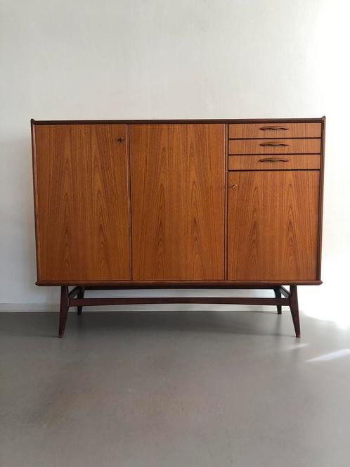 Vintage Zweeds dressoir, highboard, sideboard, Huis en Inrichting, Kasten | Dressoirs, Zo goed als nieuw, 100 tot 150 cm, 25 tot 50 cm