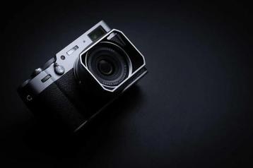 Lenshood zilver model V - X100 serie - nieuw - klein defect beschikbaar voor biedingen