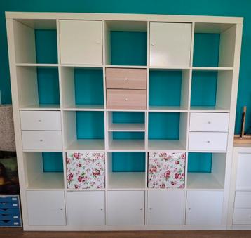 Expedit / kallax kast 25 vakken beschikbaar voor biedingen