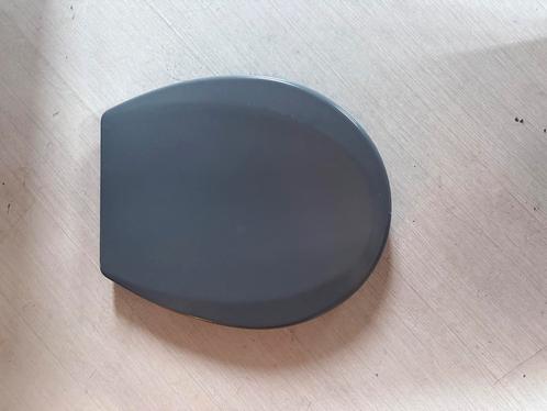 Nieuwe Grijze Toiletbril Universeel, Huis en Inrichting, Woonaccessoires | Overige, Nieuw, Ophalen of Verzenden