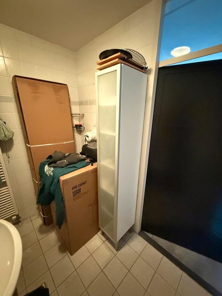 IKEA Badkamerkast met Melkglas Deur, Huis en Inrichting, Badkamer | Badkamermeubels, Gebruikt, 150 tot 200 cm, Minder dan 50 cm