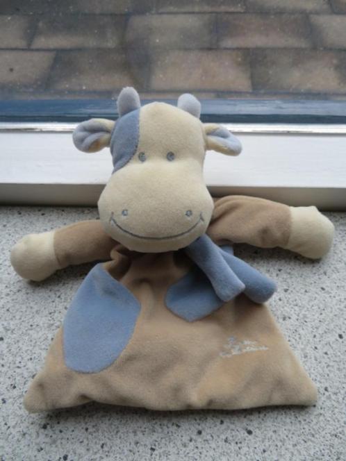 ijzer Skalk Demonstreer ≥ Knuffeldoek koe of koetje merk Tiamo creme blauw beige — Speelgoed |  Knuffels en Pluche — Marktplaats