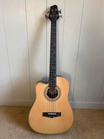 Linkshandige Semi-Akoestische Basgitaar beschikbaar voor biedingen