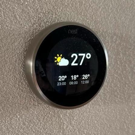 Google Nest thermostaat, Doe-het-zelf en Verbouw, Thermostaten, Zo goed als nieuw, Slimme thermostaat, Ophalen of Verzenden