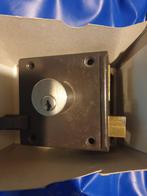 Nieuw Lips oplegslot compleet, Doe-het-zelf en Verbouw, Hang- en Sluitwerk, Ophalen of Verzenden, Nieuw, IJzer, Slot