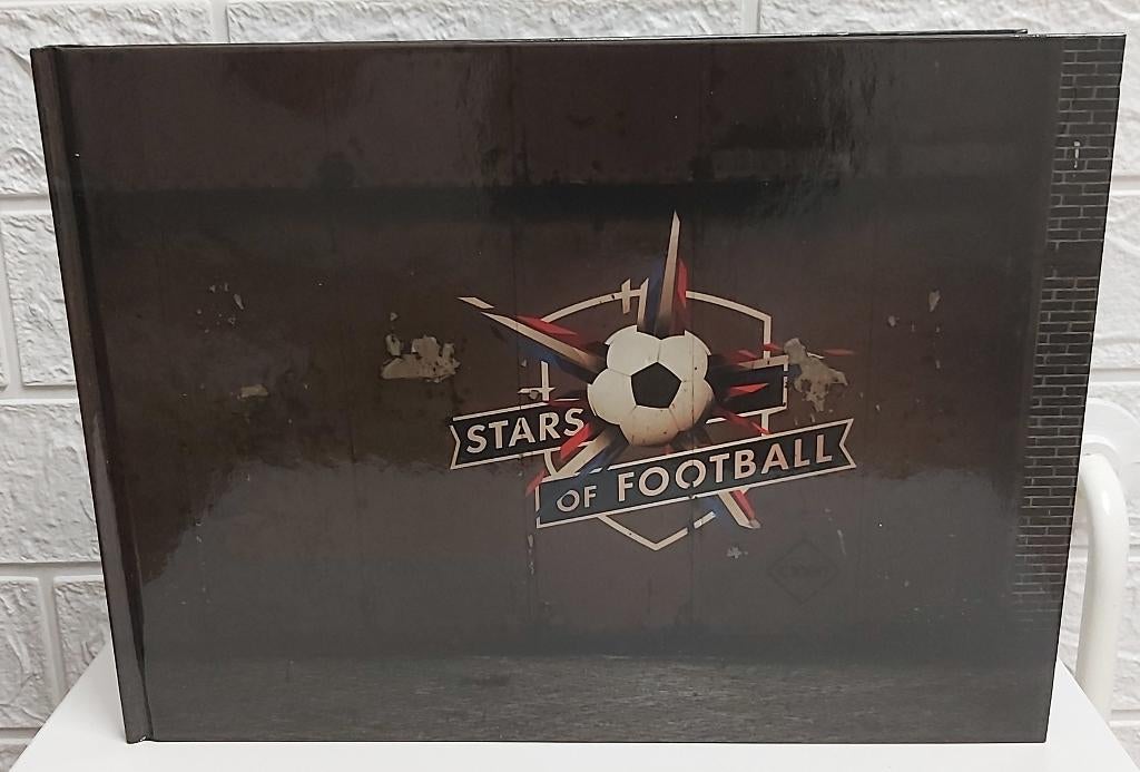 15 - Boek " STARS of FOOTBALL, Ophalen of Verzenden, Zo goed als nieuw, Balsport