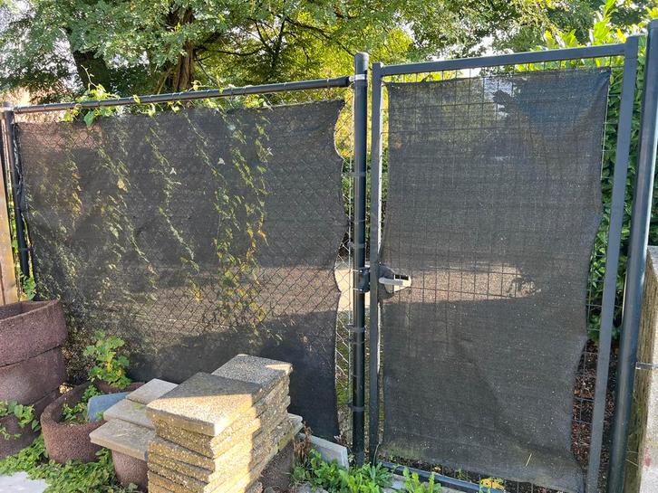 Hekwerk met Poortdeur met 2 poort sleutels, Tuin en Terras, Schuttingen, Gebruikt, IJzer, 1 tot 2 meter, Minder dan 3 meter, Ophalen